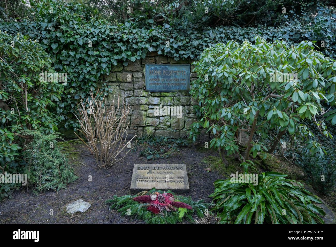 Bernd Rosemeyer, Grab, Waldfriedhof Dahlem, Hüttenweg, Steglitz-Zehlendorf, Berlino, Deutschland Foto Stock