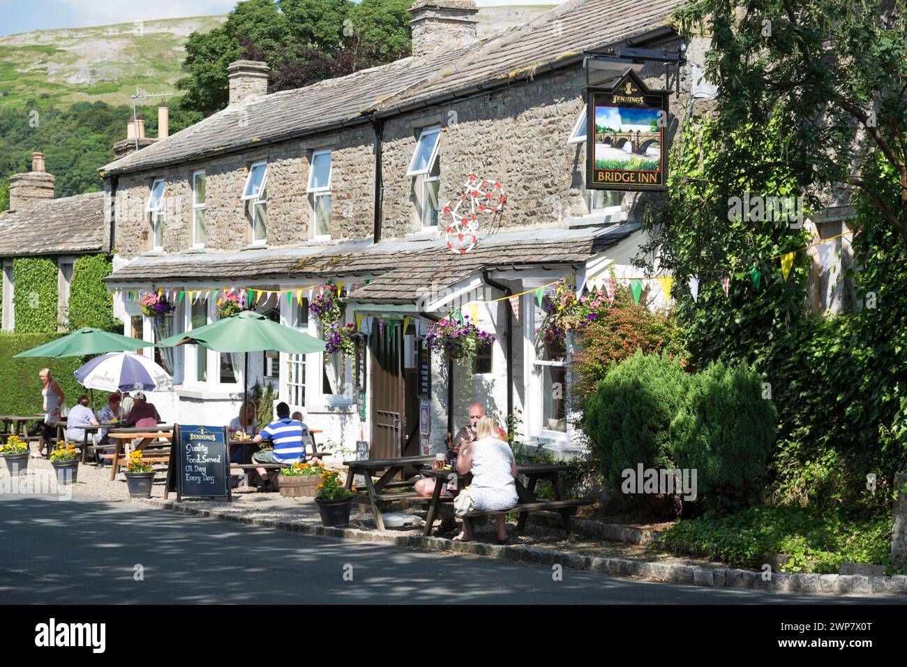 Country pub - The 'Bridge Inn', vicino a Richmond, North Yorkshire, Regno Unito. Foto Stock