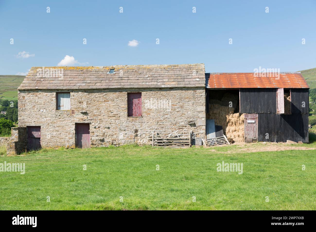 Wensleydale, Yorkshire, Regno Unito. Vecchio fienile. Foto Stock