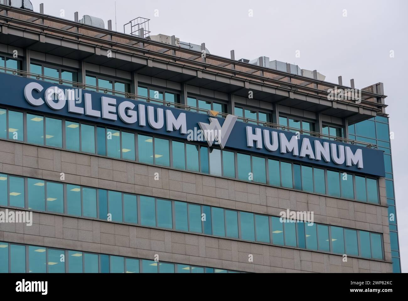 Costruzione del Collegium Humanum a Varsavia, istituto di istruzione superiore, il cui rettore è stato arrestato dall'Ufficio centrale anticorruzione (CBA) Foto Stock