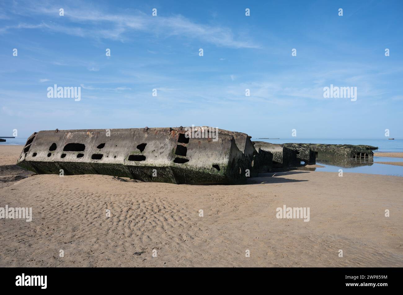 I porti dell'operazione Overlord D-Day Mulberry erano due porti portatili temporanei e artificiali sviluppati dall'Ammiragliato britannico e dal War Office Foto Stock