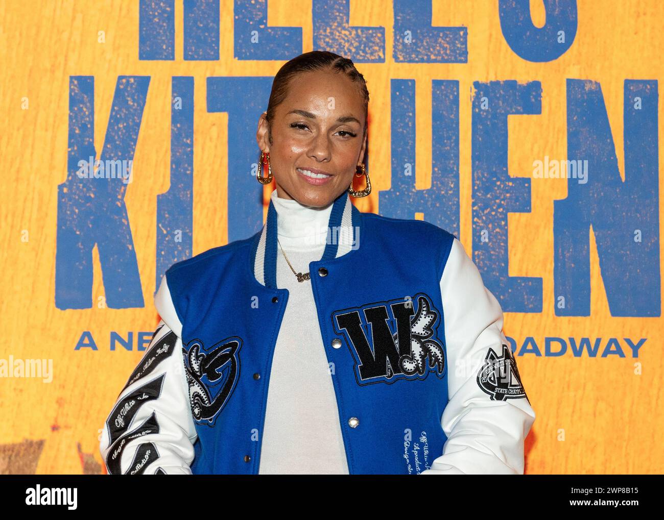 5 marzo 2024, New York, New York, Stati Uniti: Alicia Keys che indossa giacca e jeans di Off White partecipa alla presentazione e all'opportunità di scattare foto per il prossimo musical "Hell's Kitchen" alla Sony Hall di New York (Credit Image: © Lev Radin/Pacific Press via ZUMA Press Wire) SOLO PER USO EDITORIALE! Non per USO commerciale! Foto Stock