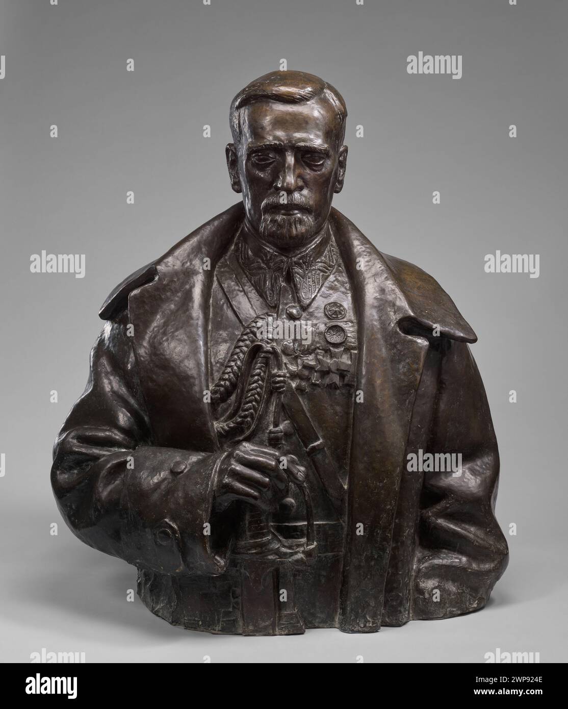 Scultura del busto del generale Józef Haller creata nel 1933 da Henryk Kuna, raffigurante Haller in uniforme militare con caratteristiche facciali dettagliate. Foto Stock