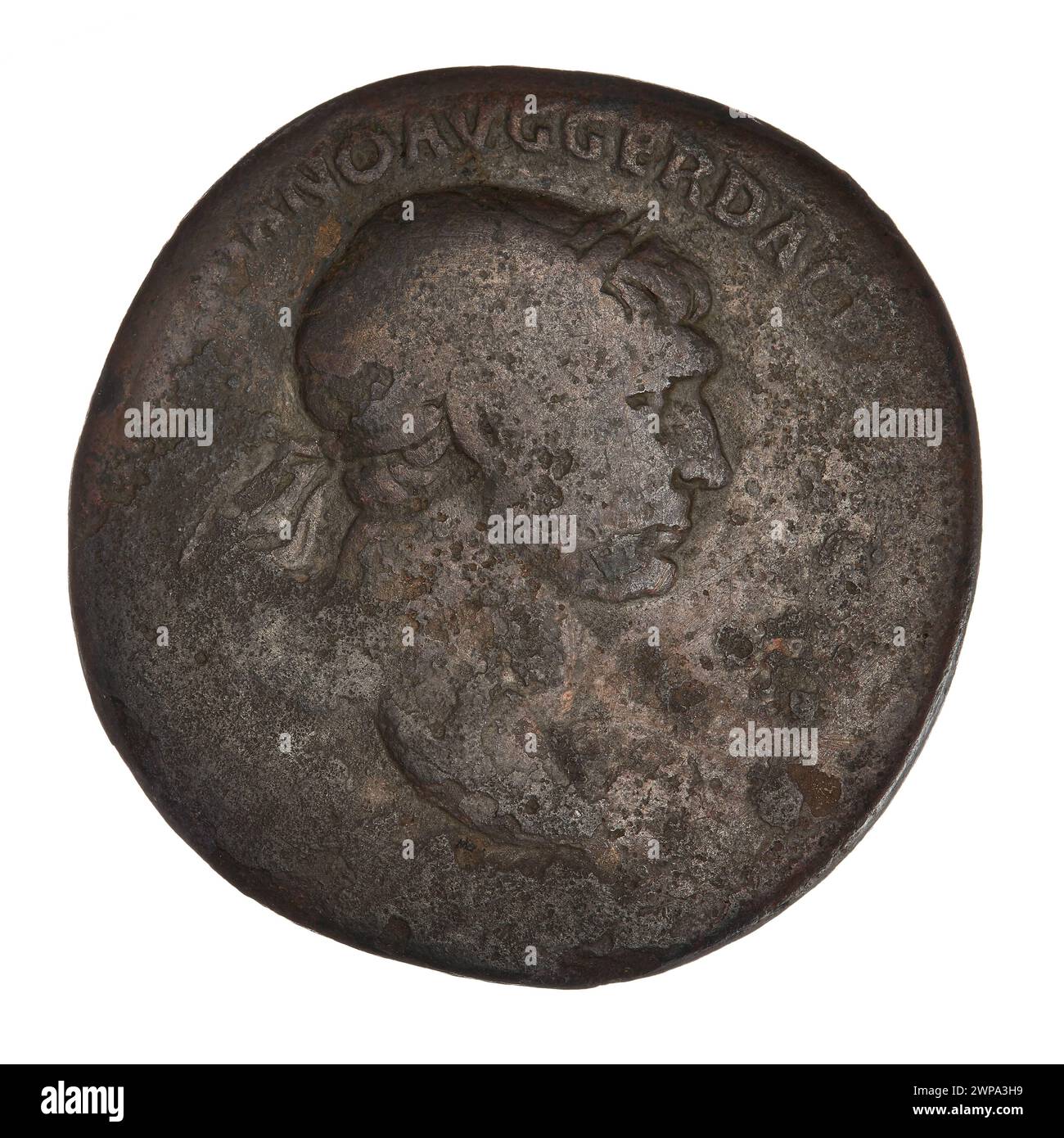 Moneta d'argento sesterce del regno dell'imperatore Traiano (53–117, regnante 98–117), raffigurante le teste delle dee con ghirlande d'alloro. Foto Stock