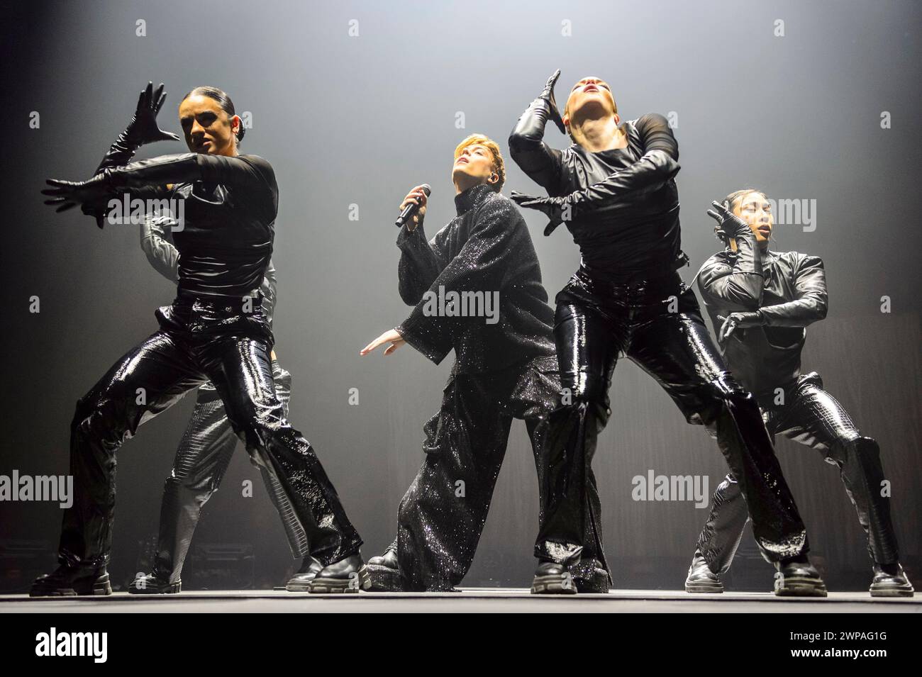 La cantante belga vive all'ING Arena | le chanteur belge Loic Nottet en Concert a l'ING Arena Foto Stock