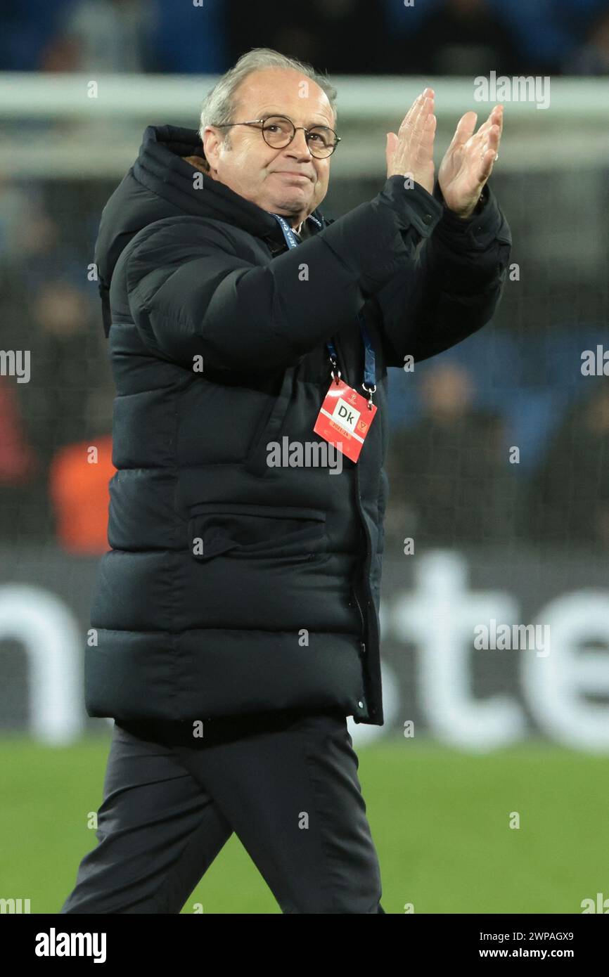 San Sebastian, Espagne. 6 marzo 2024. Il manager del PSG Luis Campos festeggia la vittoria dopo la UEFA Champions League, turno 16, partita di calcio di 2a tappa tra Real Sociedad e Paris Saint-Germain (PSG) il 5 marzo 2024 alla reale Arena di San Sebastian, Spagna - foto Jean Catuffe/DPPI credito: DPPI Media/Alamy Live News Foto Stock