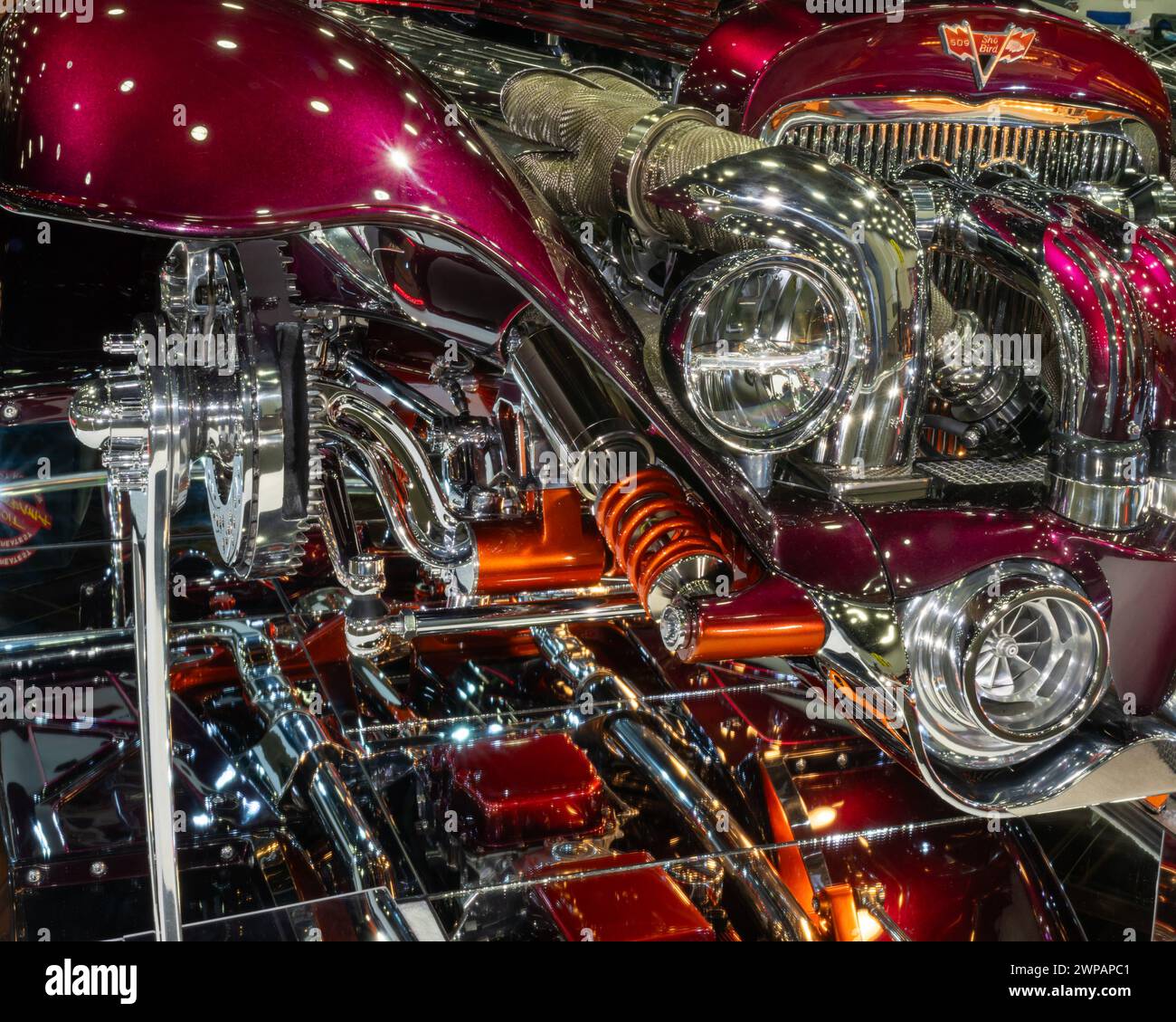 DETROIT, mi/USA - 1 marzo 2024: Primo piano di una riflessione sulla trasmissione Chevrolet Coupé del 1931, presso Detroit AutoRama. Foto Stock