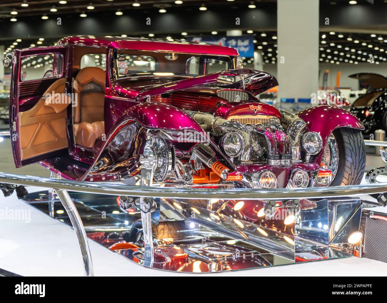 DETROIT, mi/USA - 1 marzo 2024: Una riflessione sulla trasmissione Chevrolet Coupe del 1931, a Detroit AutoRama. Foto Stock