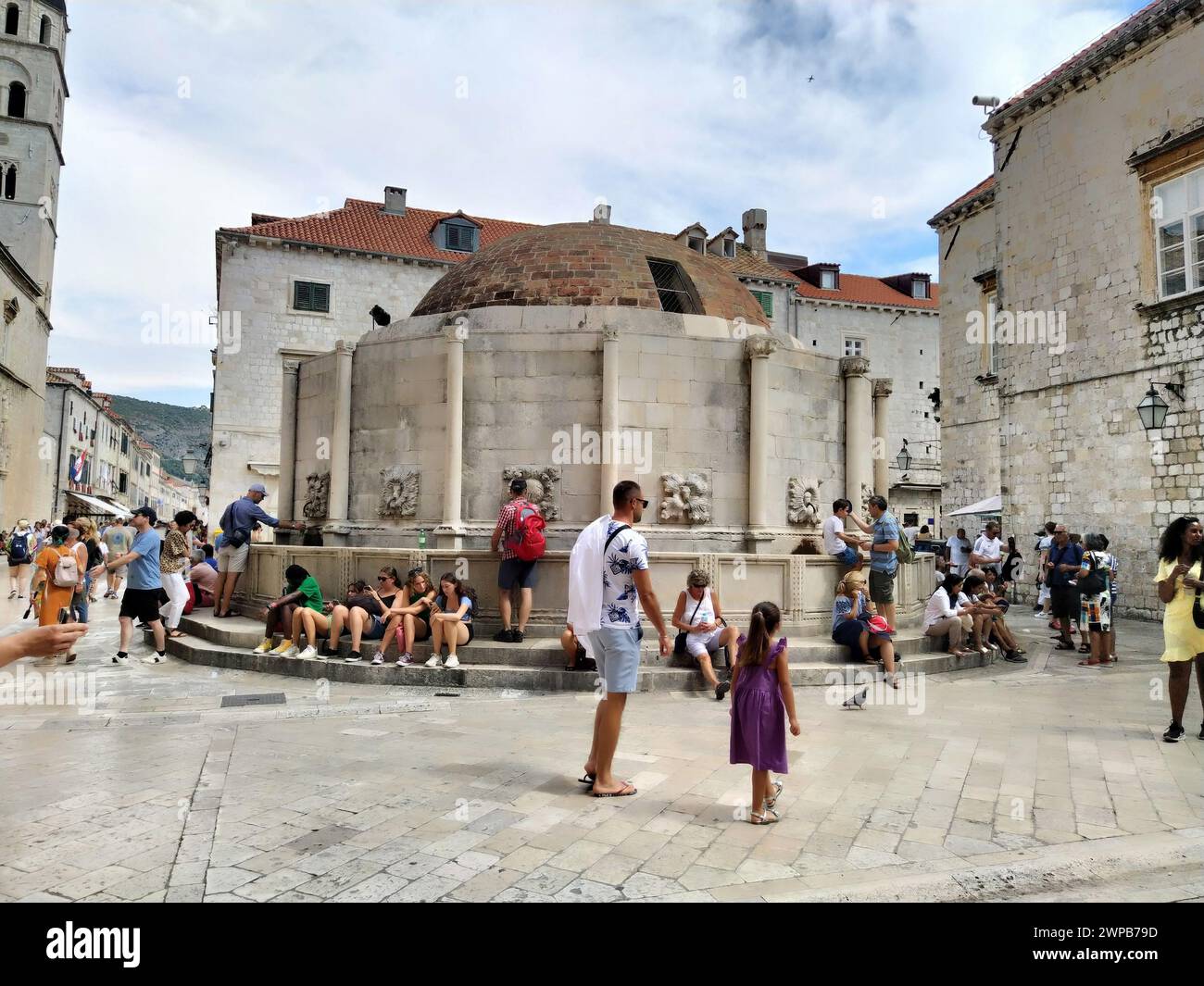 Grande Fontana di Onofrio, Velika Onofrijeva chesma, Dubrovnik, Croazia. Approvvigionamento idrico stabilito durante il periodo Quattrocento. Numerose multinazionali Foto Stock