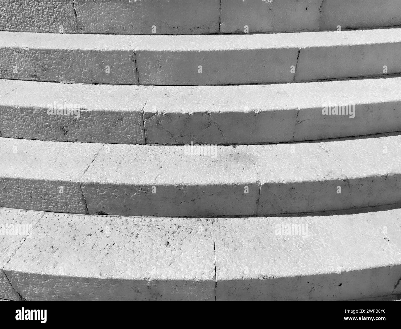 Dubrovnik, Croazia, veduta della strada di St. Dominic, scale della Chiesa di San Domenico. Visite turistiche e turismo. Blocchi di pietra vecchi gradini del Foto Stock