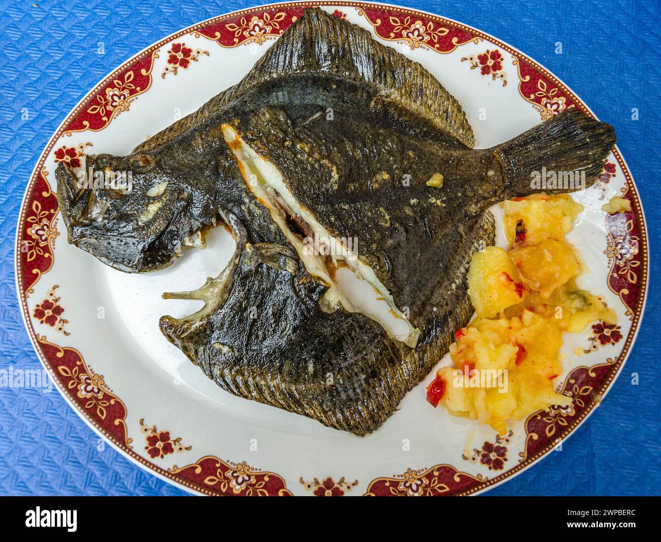 Piatto rombo alla griglia, tipico della costa del nord della Spagna Foto Stock