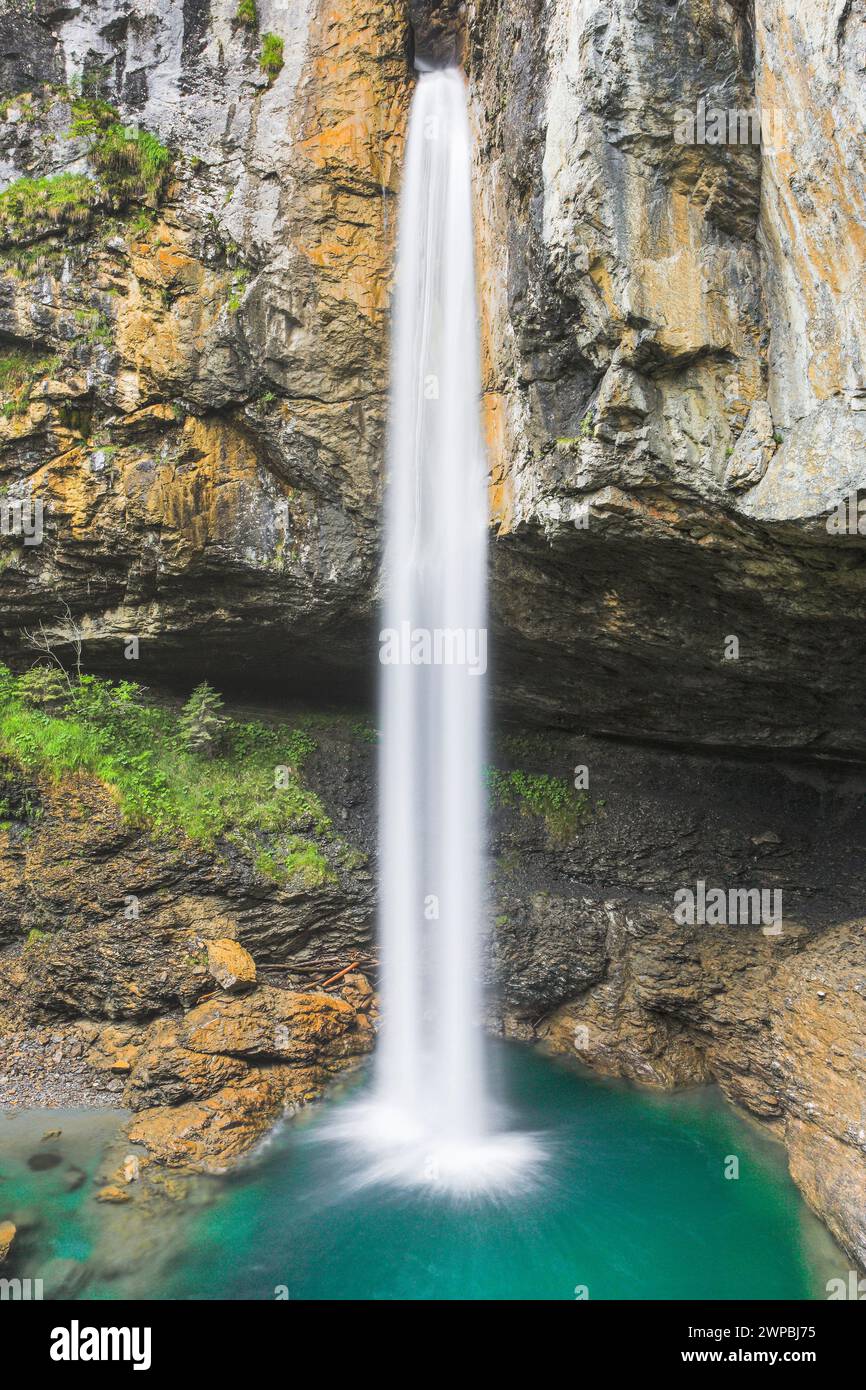 Cascata al passo di chiusa, Svizzera, Glarona Foto Stock