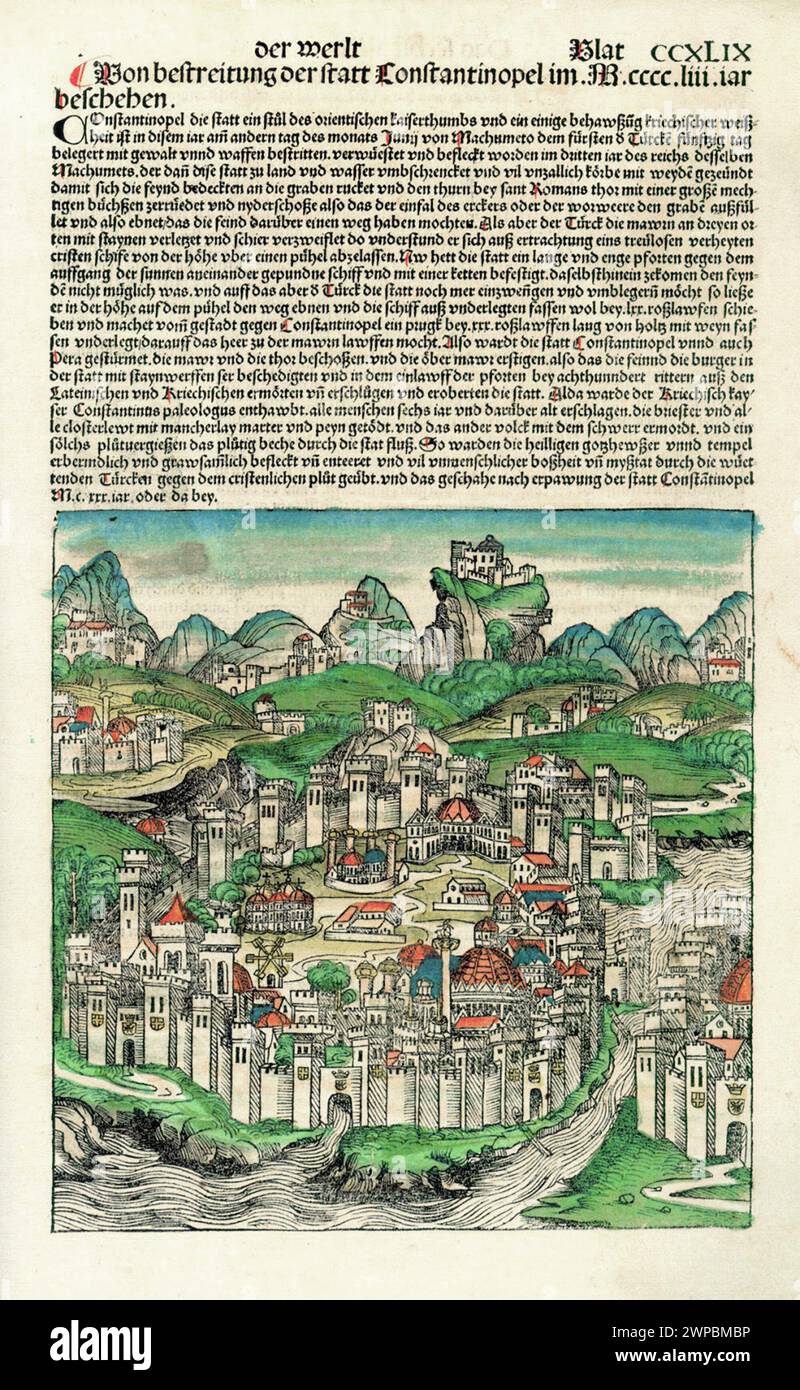 Belle pagine scolpite in legno dalla Cronaca di Norimberga del 1493, che è un'eniclodpedia degli eventi mondiali, della mitologia e della storia cristiana. Questo lavoro extra-ordinario è stato uno dei primi libri mai stampati e il primo a integrare con successo testo e immagini. Queste pagine mostrano testo latino e un'incisione della città di Costantinopoli (ora Istanbul) in Turchia Foto Stock