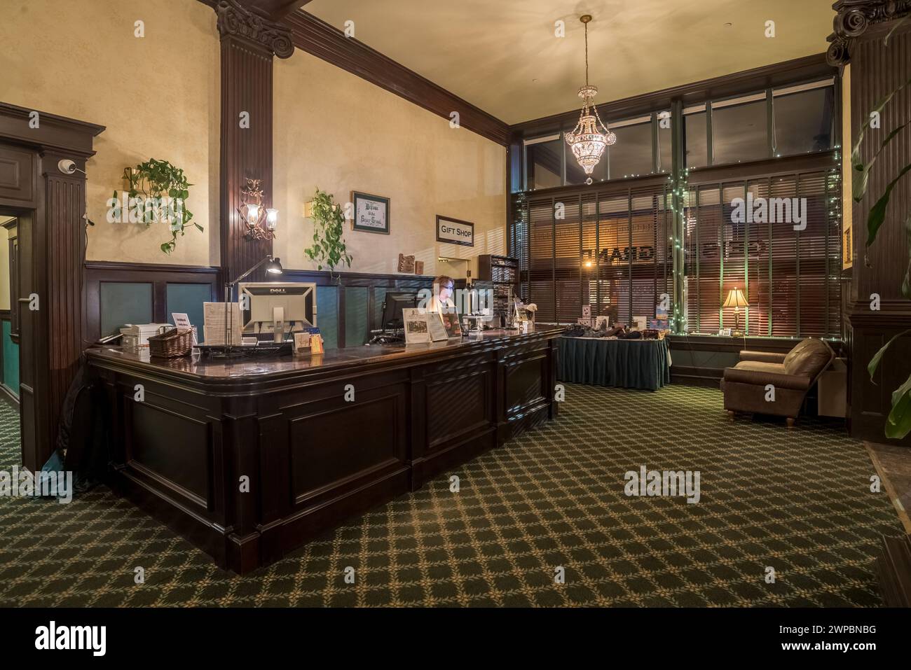 Reception e hall nello storico Geiser Grand Hotel di Baker City, Oregon. Foto Stock