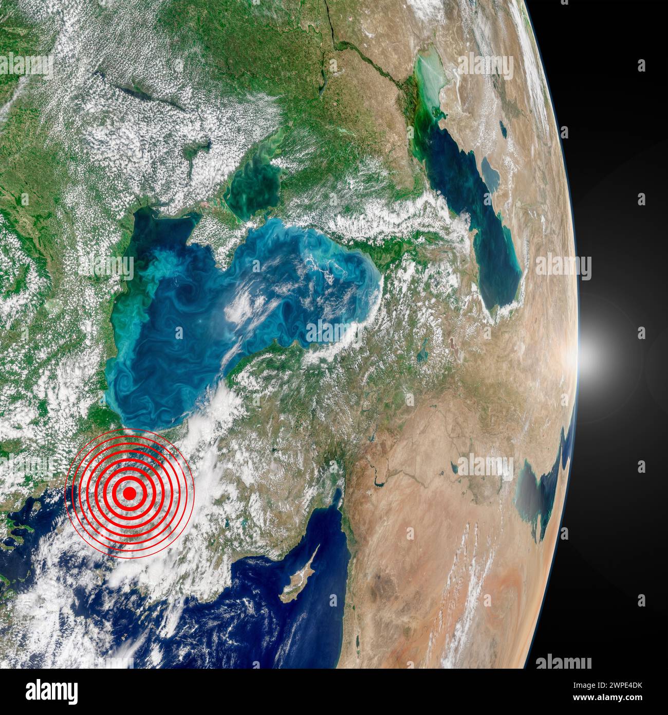 Icona del terremoto nella mappa della Turchia. Simbolo di allarme sismico, simbolo di posizione del bersaglio circolare in Turchia. Foto Stock