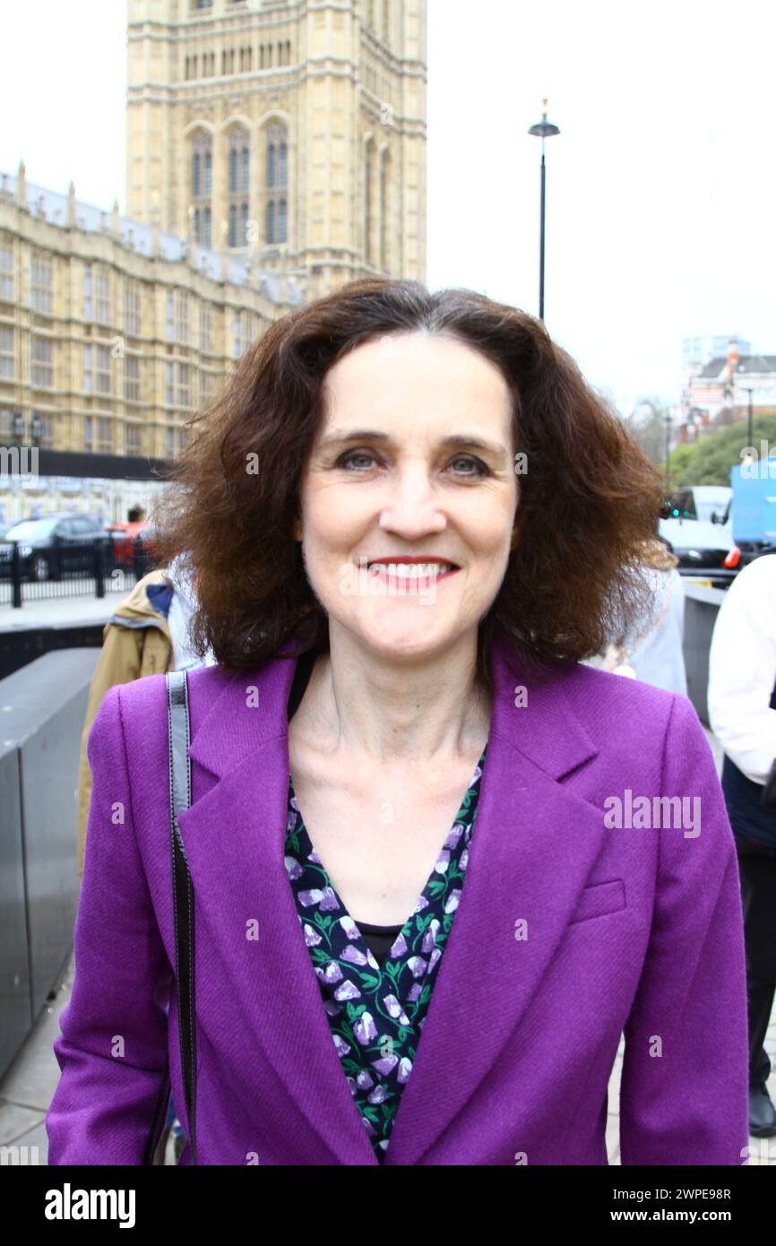 Theresa VILLIERS MP fuori dal Palazzo di Westminster nel giorno del budget 2024. Partito conservatore MPS. Foto Stock