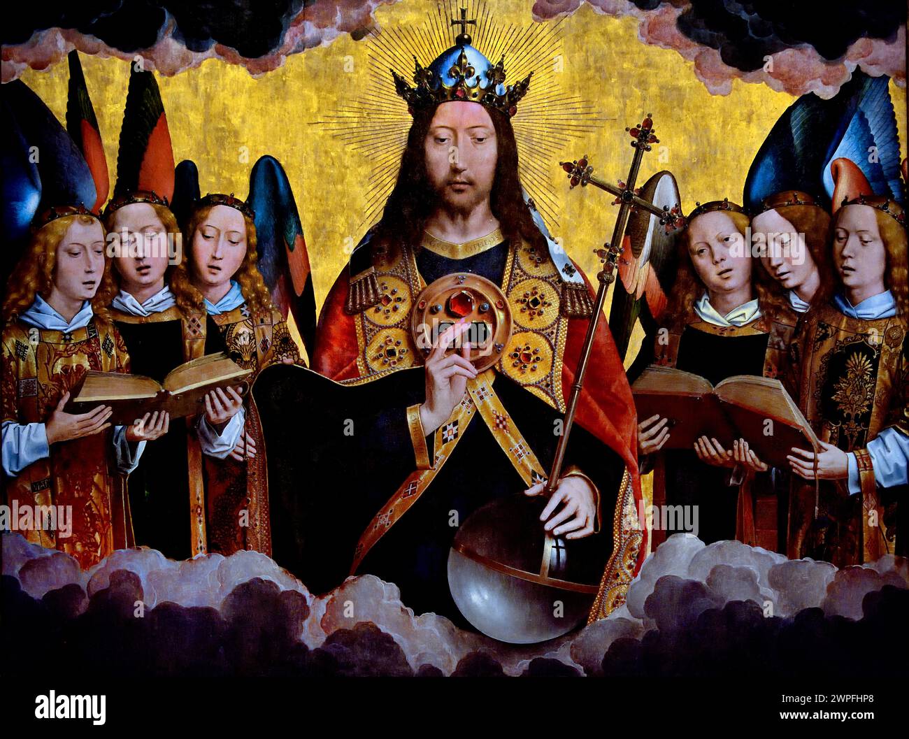 God the Father with Singing and Music-making Angels Hans Memling ( Memlinc ) 1430 – 1494 German Germany 1483-1494 Royal Museum of fine Arts, Anversa, Belgio, Belgio. Hans Memling (c. 1430–1494) è stato un pittore fiammingo della prima tradizione fiamminga, noto per le sue opere religiose e per i ritratti rivoluzionari della classe mercantile emergente, che ha portato la sua reputazione internazionale e influenza in Italia. Fu un artista di successo che fu tra i cittadini più ricchi della città di Bruges alla sua morte Foto Stock