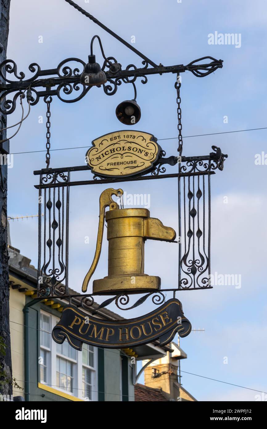 BRIGHTON, EAST SUSSEX, REGNO UNITO. MARZO 06. Vista dell'insegna Pumphouse in the Lanes a Brighton, East Sussex il 6 marzo 2024 Foto Stock
