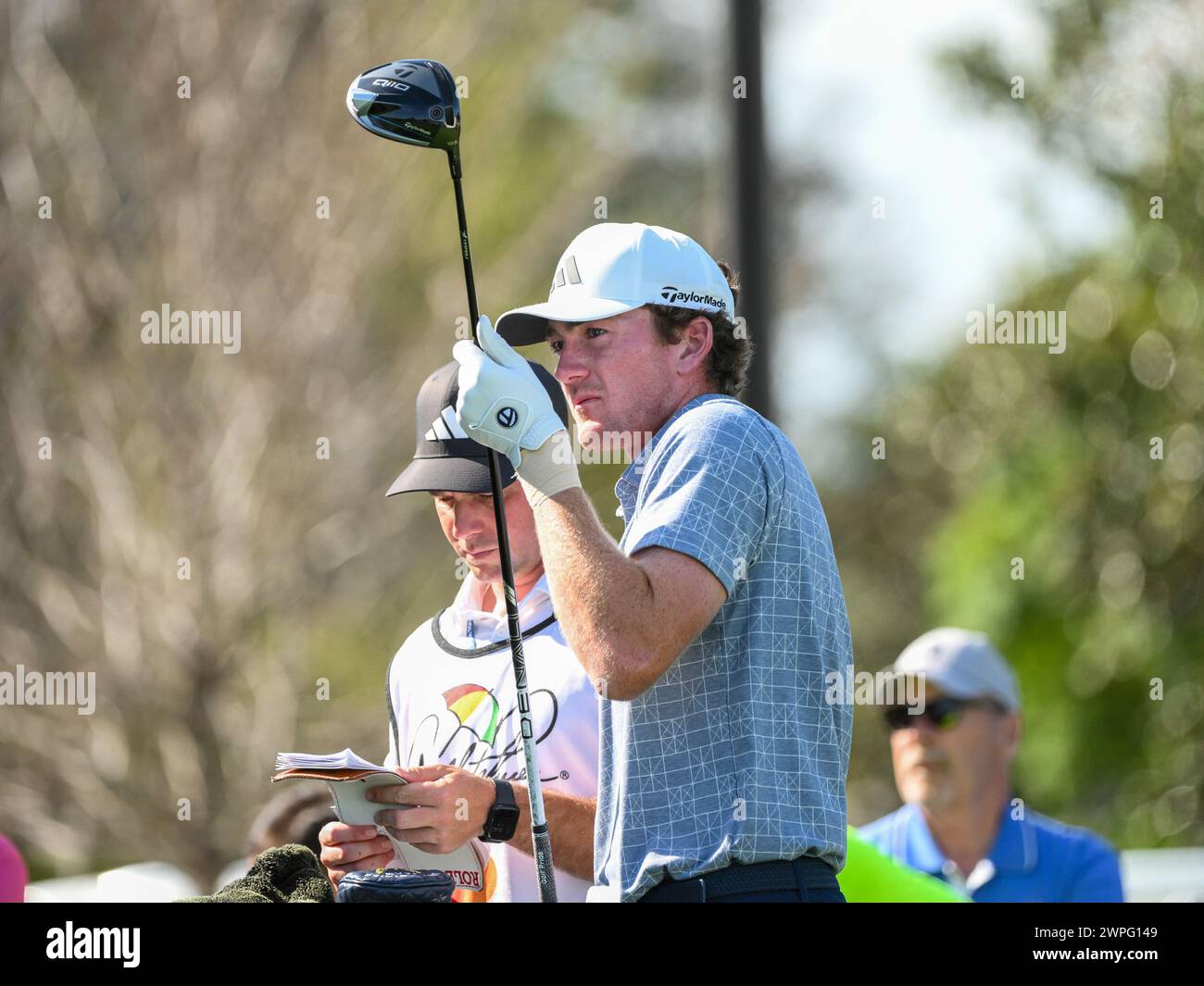 Orlando, Florida, Stati Uniti. 7 marzo 2024. Nick Dunlap sul decimo tee durante il primo round dell'Arnold Palmer Invitational presentato da Mastercard tenutosi all'Arnold Palmer's Bay Hill Club & Lodge di Orlando, Florida. Romeo T Guzman/CSM/Alamy Live News Foto Stock