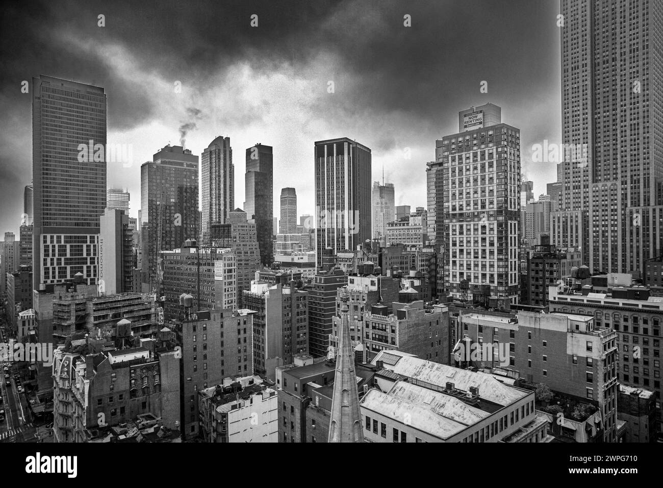 Vista dalla Fifth Avenue, dal tetto a Manhattan New York Foto Stock