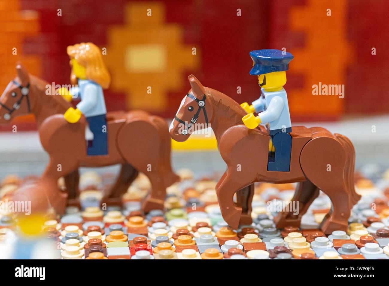 LEGO Figures Horse con poliziotto Foto Stock