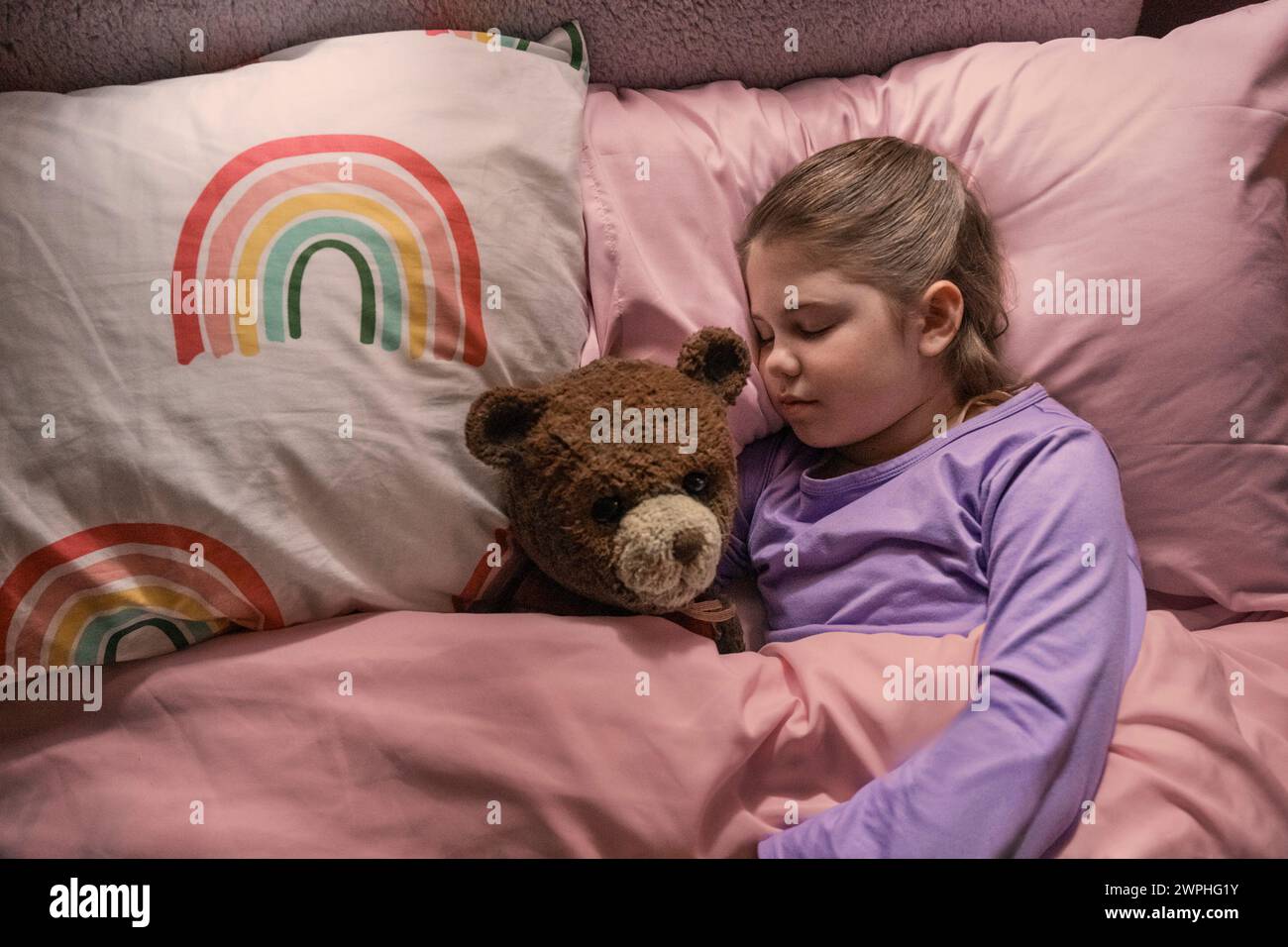 DATA DI RILASCIO: 8 marzo 2024. TITOLO: Immaginario. STUDIO: Lionsgate. DIRETTORE: Jeff Wadlow. TRAMA: Una donna torna nella sua casa d'infanzia per scoprire che l'amico immaginario che ha lasciato è molto reale e infelice di averlo abbandonato. PROTAGONISTA: PYPER BRAUN nel ruolo di Alice. (Immagine di credito: © Lionsgate/Entertainment Pictures/ZUMAPRESS.com) SOLO PER USO EDITORIALE! Non per USO commerciale! Foto Stock