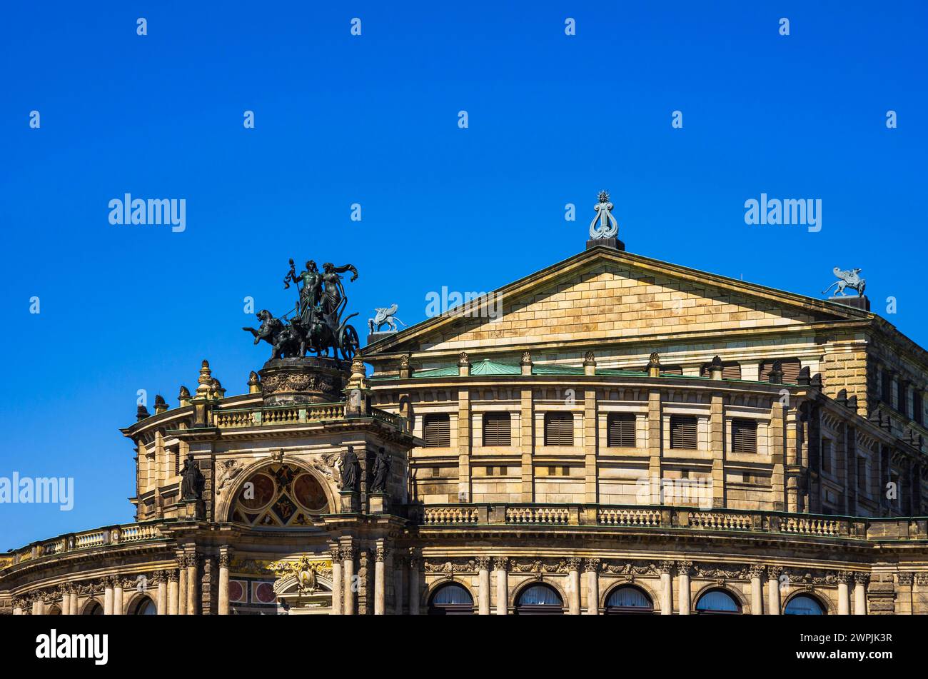 Semper Opera di Dresda, Sassonia, Germania, famosa in tutto il mondo. Foto Stock