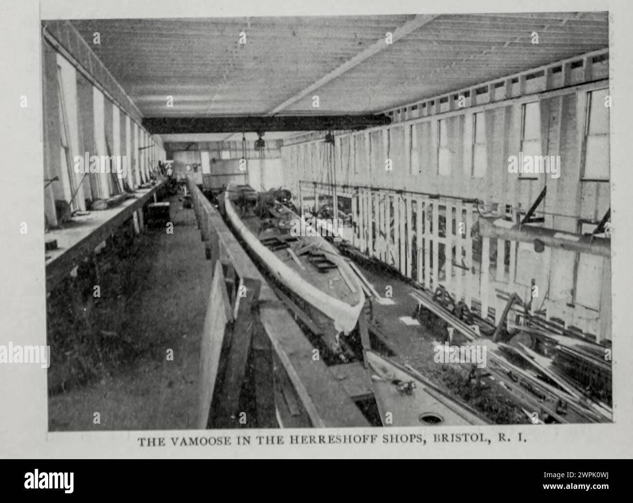 IL VAMOOSE NEI NEGOZI HERRESHOFF, BRISTOL, RI. DALL'ARTICOLO LO YACHT A VAPORE AD ALTA VELOCITÀ COME FATTORE NELLA PROGETTAZIONE DI TORPEDINIERE. Di W. P. Stephens. Dalla rivista Engineering dedicata al progresso industriale volume XV 1898 The Engineering Magazine Co Foto Stock