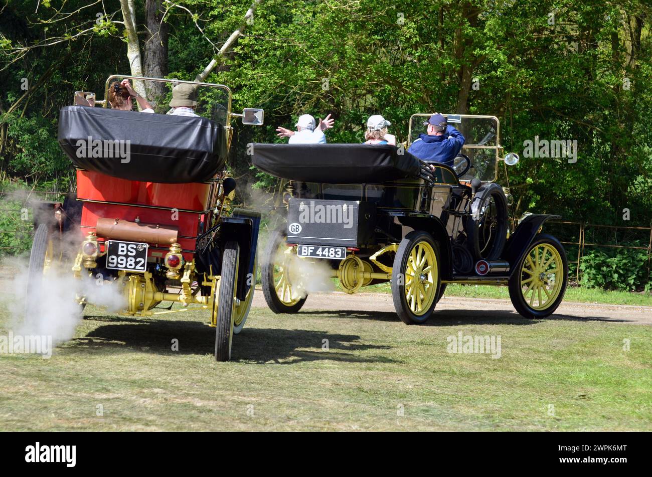 due macchine a vapore stanley che lasciano l'auto d'epoca ralley earsham norfolk inghilterra Foto Stock