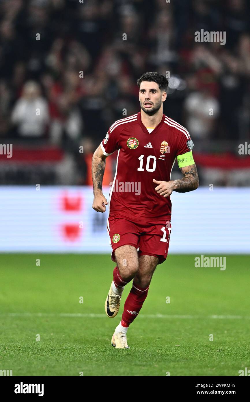 Dominik Szoboszlai dell'Ungheria durante la partita di qualificazione agli europei di UEFA EURO 2024 tra Ungheria e Serbia alla Puskas Arena il 14 ottobre 2023 a Bud Foto Stock