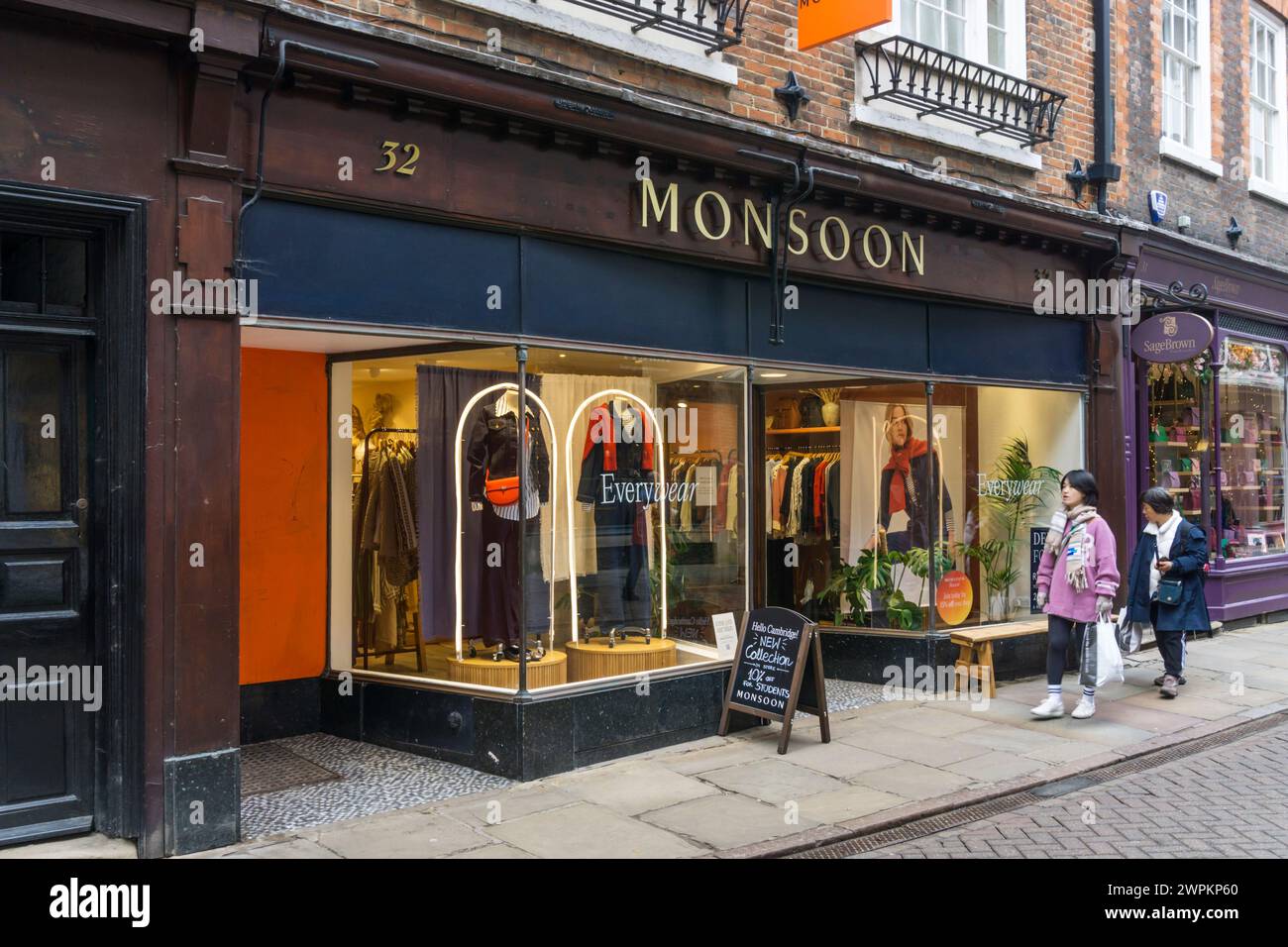 I locali del negozio di abbigliamento Monsoon a Trinity Street, Cambridge. Foto Stock