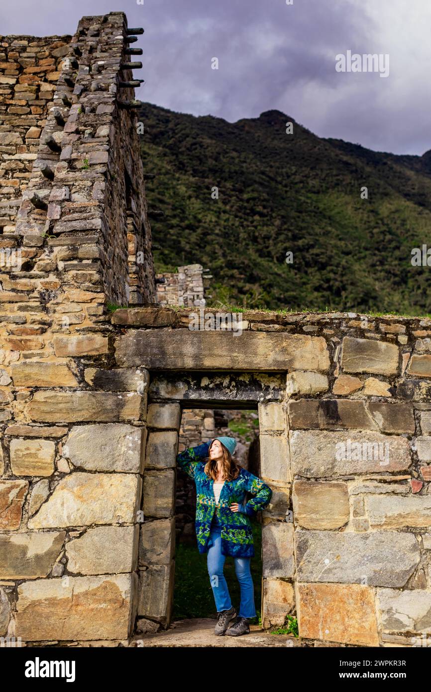 Donna a Choquequirao, Perù, Sud America Copyright: LauraxGrier 1218-1786 Foto Stock