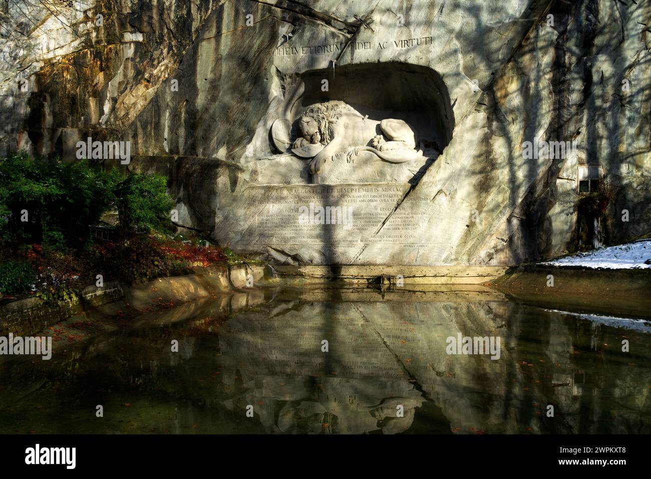 Il Monumento del Leone da Lucas Ahorn per Swiss soldati che morirono nella rivoluzione francese, Lucerna, Svizzera, Europa Foto Stock