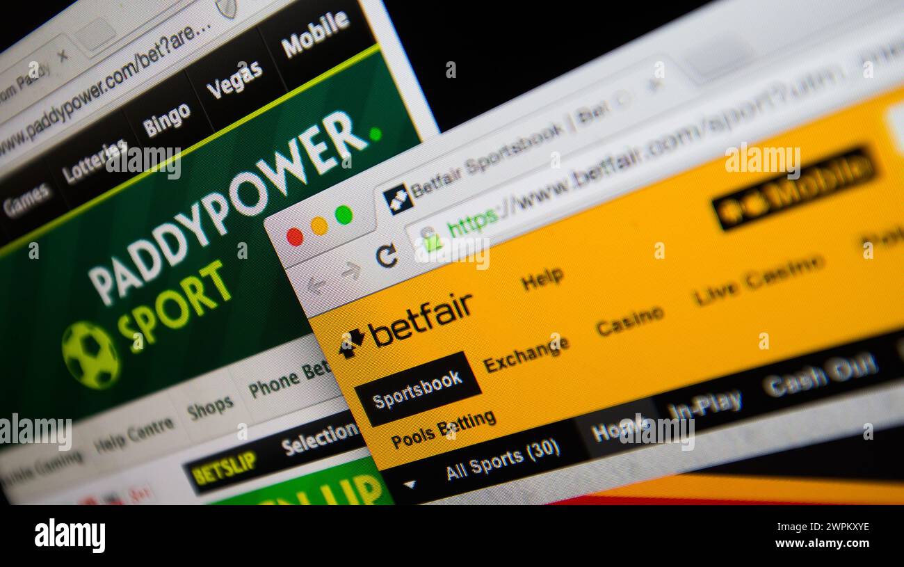 26/08/15. Foto di Paddy Power e delle pagine Web di Betfair oggi. Betfair e Paddy Power si fondono in un'offerta di €5 miliardi che creerebbe una delle Foto Stock