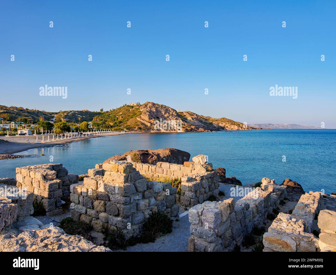 St Rovine della basilica di Stefanos al tramonto, Spiaggia di Agios Stefanos, isola di Kos, Dodecaneso, isole greche, Grecia, Europa Foto Stock