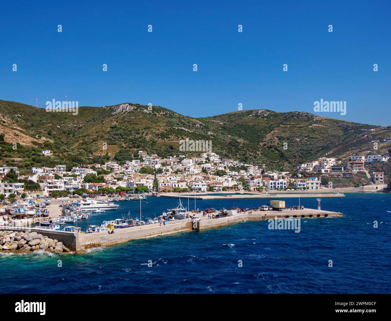 Porto di Fournoi, isola di Fournoi, Egeo settentrionale, isole greche, Grecia, Europa Foto Stock