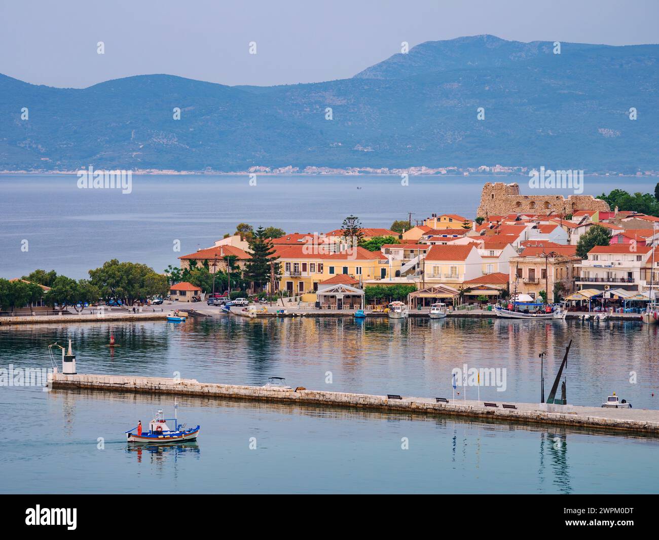 Porto di Pitagoreio, vista sopraelevata, isola di Samo, Egeo settentrionale, isole greche, Grecia, Europa Foto Stock