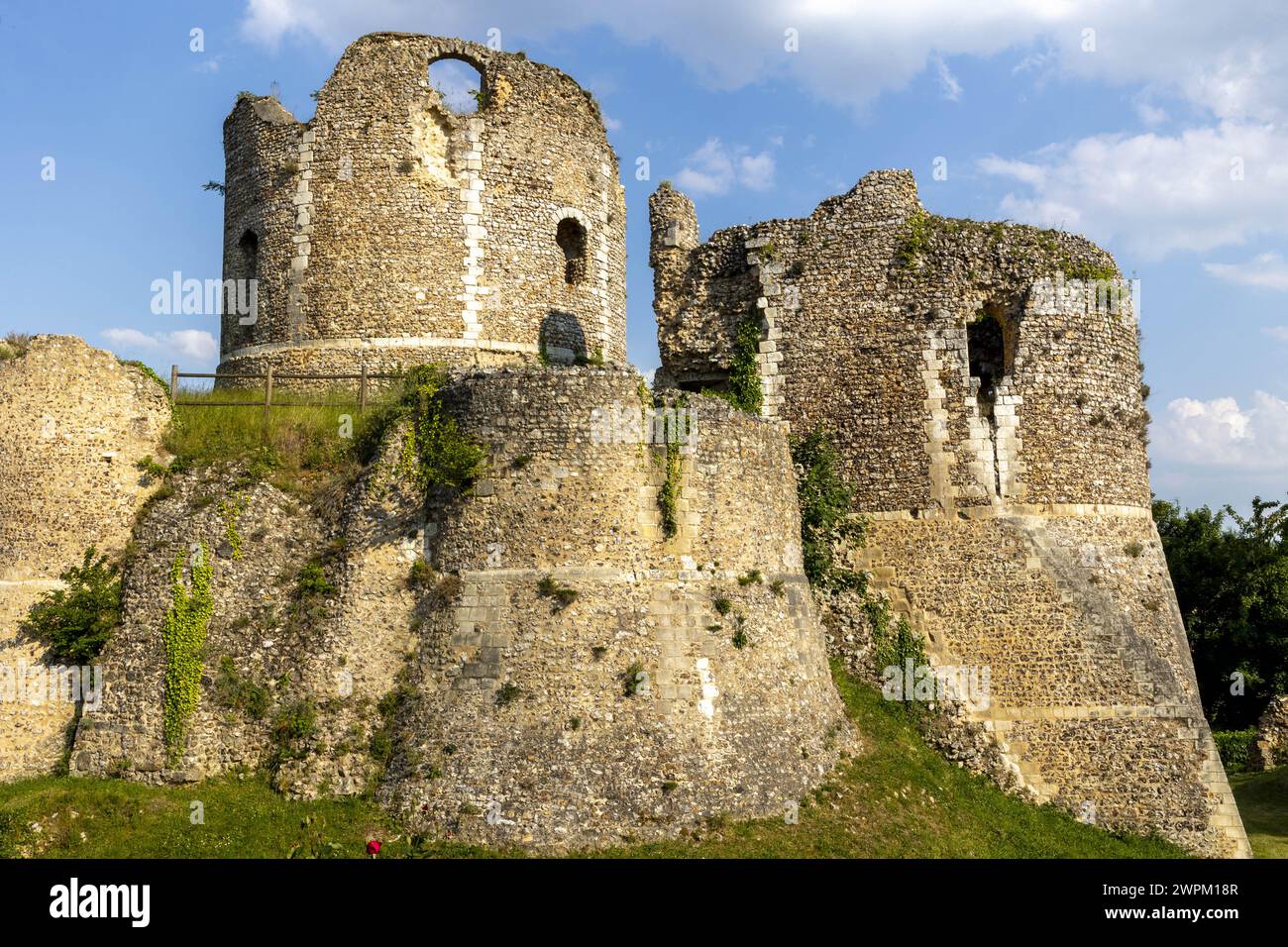 Castello di Conches-en-Ouche (castello di Conches-en-Ouche) dell'XI secolo dungeon a Conches-en-Ouche, Eure, Normandia, Francia, Europa Foto Stock