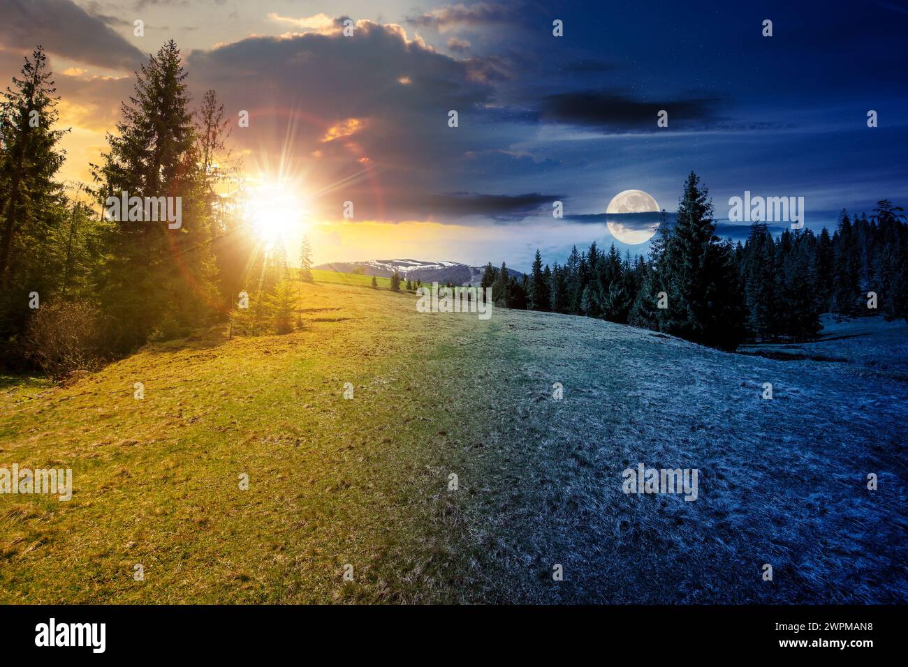 paesaggio montano con sole e luna in equinozio primaverile. prato sulla collina con foresta di conifere. concetto di cambiamento di orario diurno e notturno. misterioso c Foto Stock