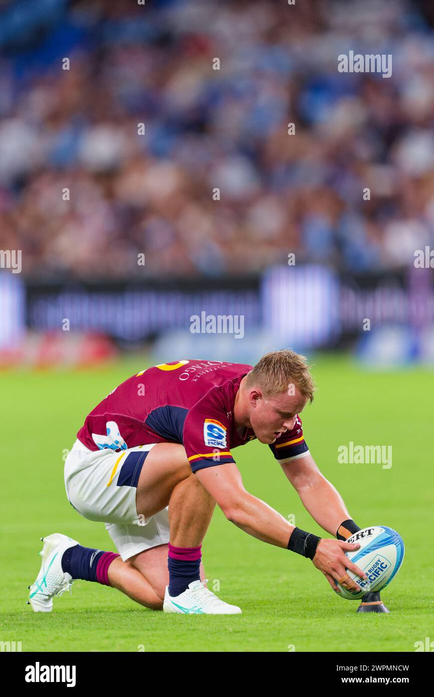 Sydney, Australia. 8 marzo 2024. Sam Gilbert degli Highlanders si prepara a calci in porta durante il Super Rugby Pacific 2024 Rd3 match tra Waratahs e Highlanders all'Allianz Stadium il 9 marzo 2024 a Sydney, Australia Credit: IOIO IMAGES/Alamy Live News Foto Stock