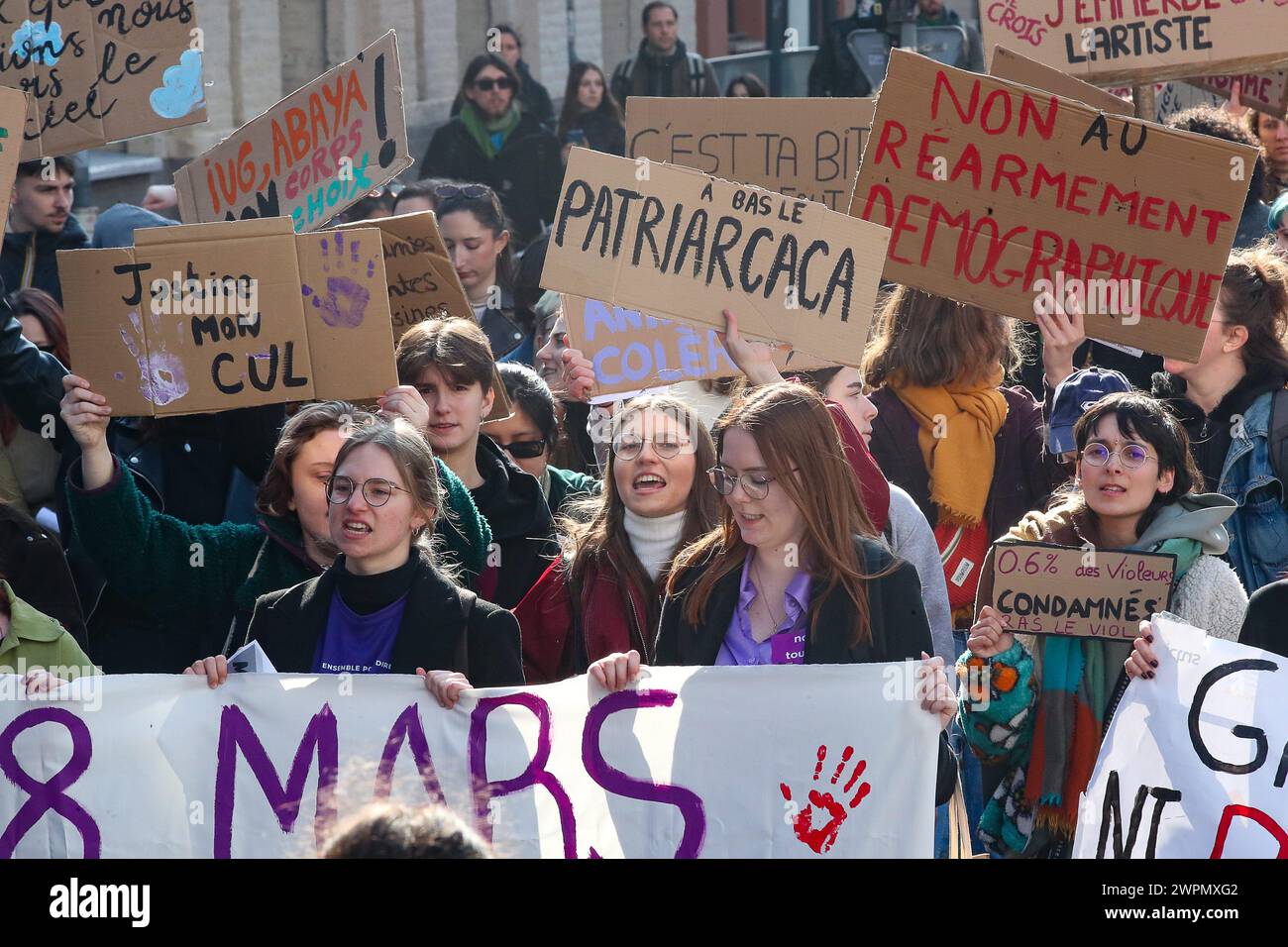 Francia. 8 marzo 2024. © PHOTOPQR/VOIX DU NORD/Alexis Christiaen (PIB) ; 08/03/2024 ; le 08/02/2024 Lille - Journée pour les droits des femmes - manifestazione à Lille. Foto Alexis Christiaen (PIB) - la Voix du Nord - giornata internazionale della donna in Francia 8 marzo 2024 credito: MAXPPP/Alamy Live News Foto Stock