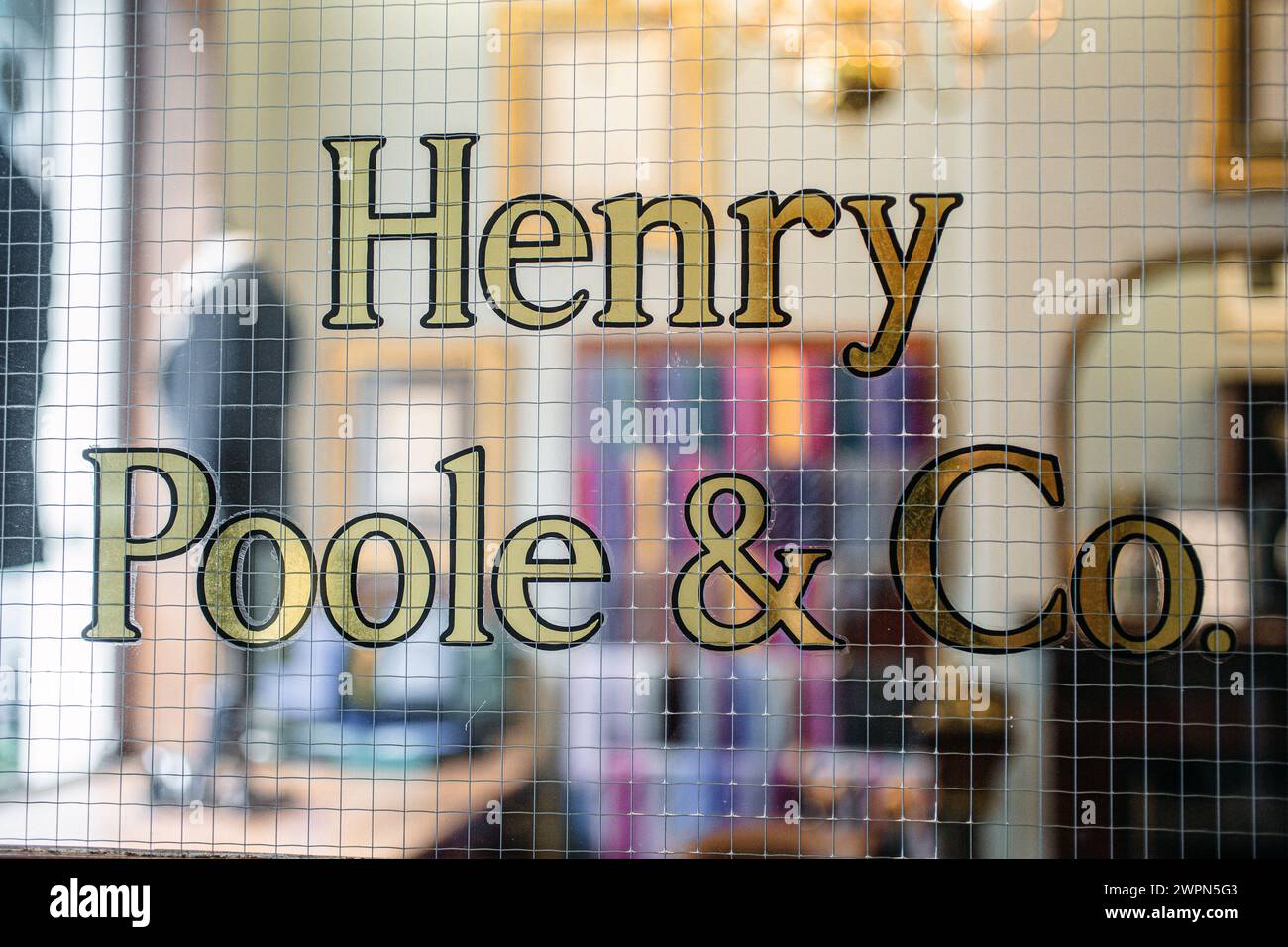 Henry Poole & Co Bespokes Tailors a Savile Row , Londra , Regno Unito Foto Stock