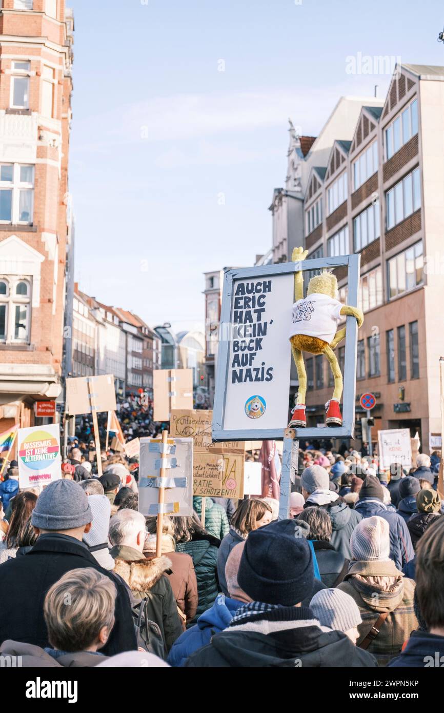 marcia dimostrativa contro la destra a Lübeck Foto Stock