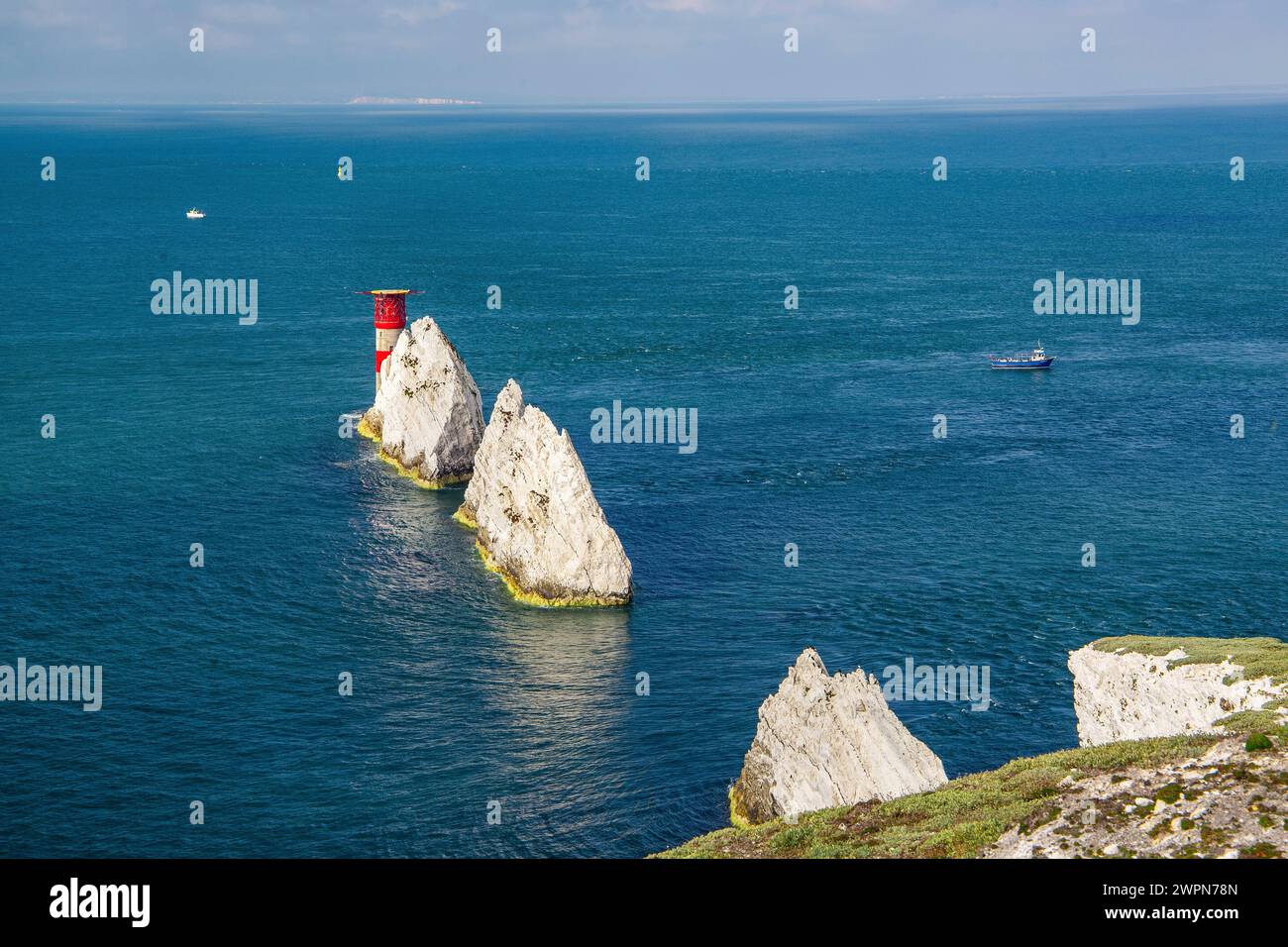 Formazione rocciosa "The Needles" sulla punta sud-occidentale dell'isola ad Alum Bay, Isola di Wight, Hampshire, Gran Bretagna, Inghilterra Foto Stock