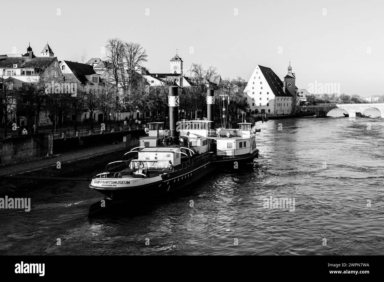 Vecchia barca storica, ora museo a Ratisbona. Europa, Germania, Baviera, Ratisbona Foto Stock