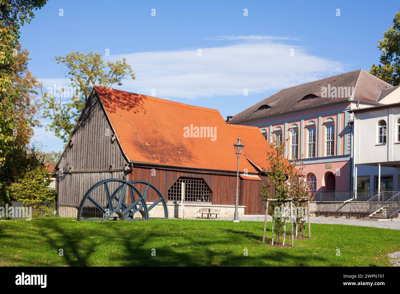 Storico mulino ad acqua nei giardini termali, Bad Kösen, Naumburg, Sassonia-Anhalt, Germania, Europa Foto Stock