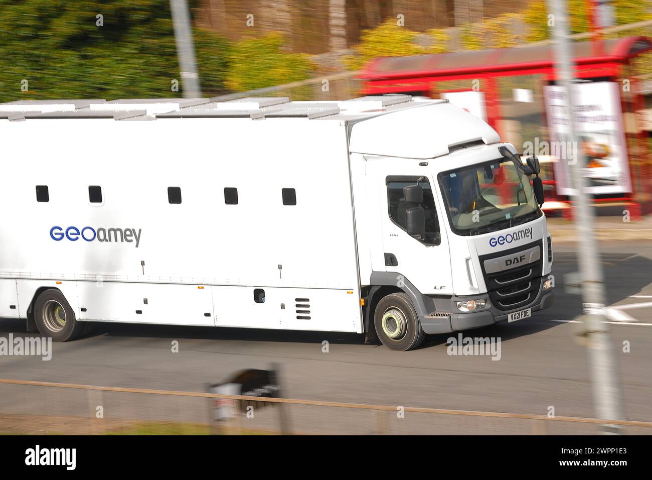 Servizio carcerario DI GEO Amey che scortava i prigionieri dell'HMP Armley a Leeds, West Yorkshire, Regno Unito Foto Stock