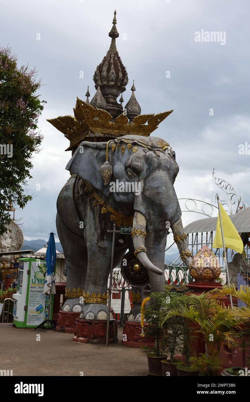 Statua di un elefante a SOP Ruak, provincia di Chiang Rai, Thailandia Foto Stock