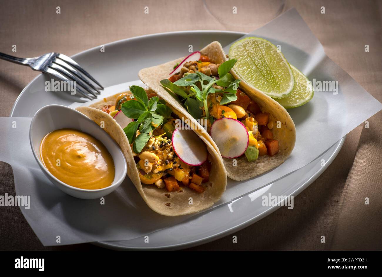 Tacos vegetariani, tortilla morbida Foto Stock