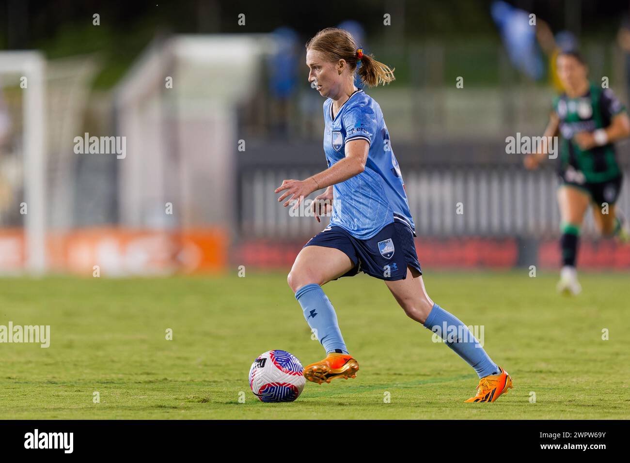 Sydney, Australia. 9 marzo 2024. Abbey Lemon del Sydney FC controlla la palla durante l'A-League Women Rd19 match tra Sydney FC e Western United al Leichhardt Oval il 9 marzo 2024 a Sydney, Australia Credit: IOIO IMAGES/Alamy Live News Foto Stock